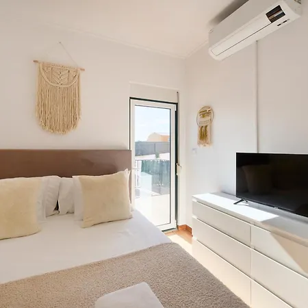 2# Guest house *